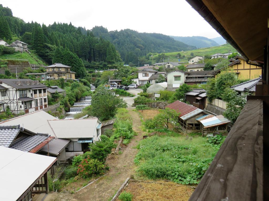 Отель Yunohira Kamiyanagiya Юфу Экстерьер фото